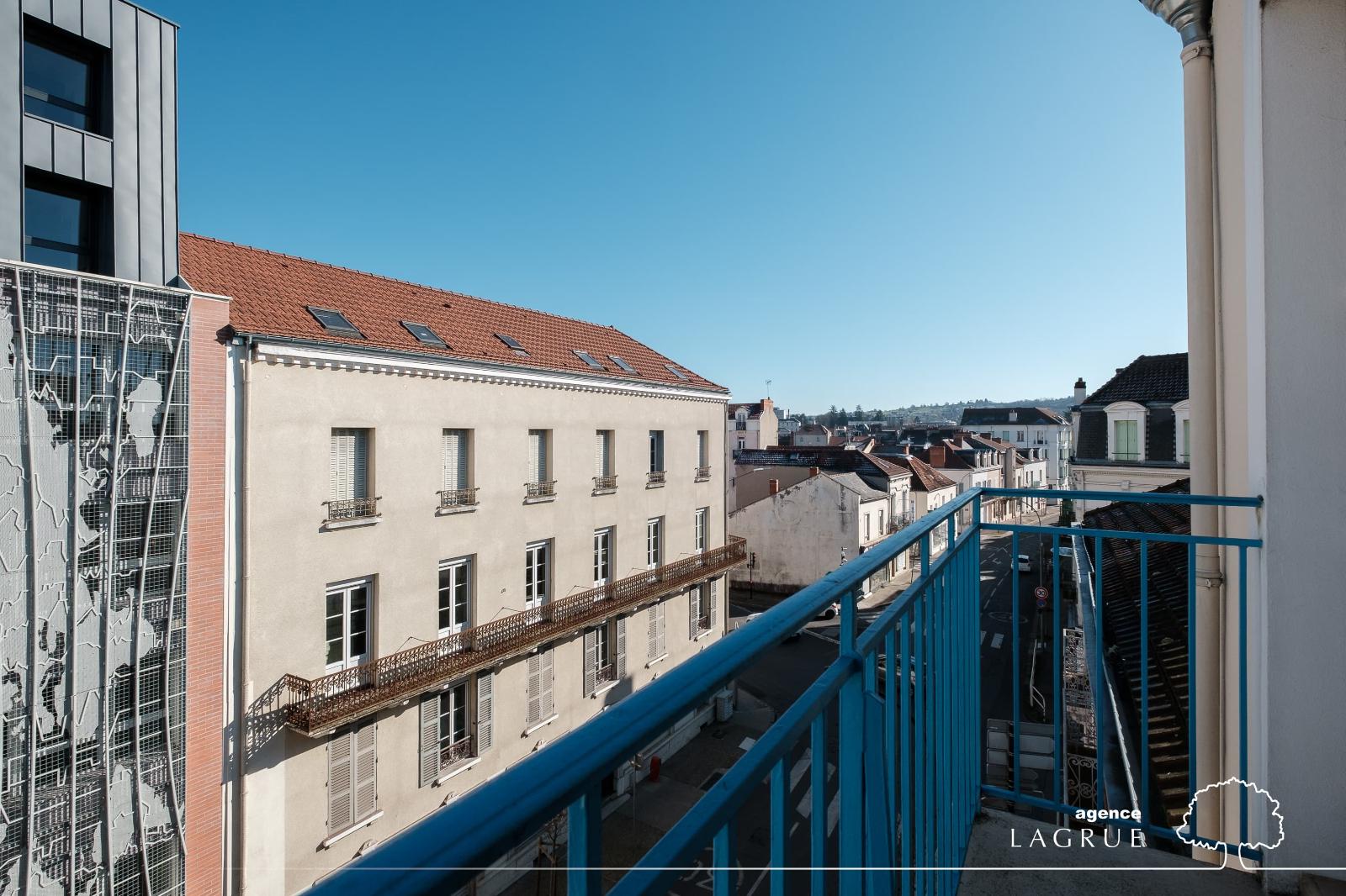 appartement 1 pièces - VICHY